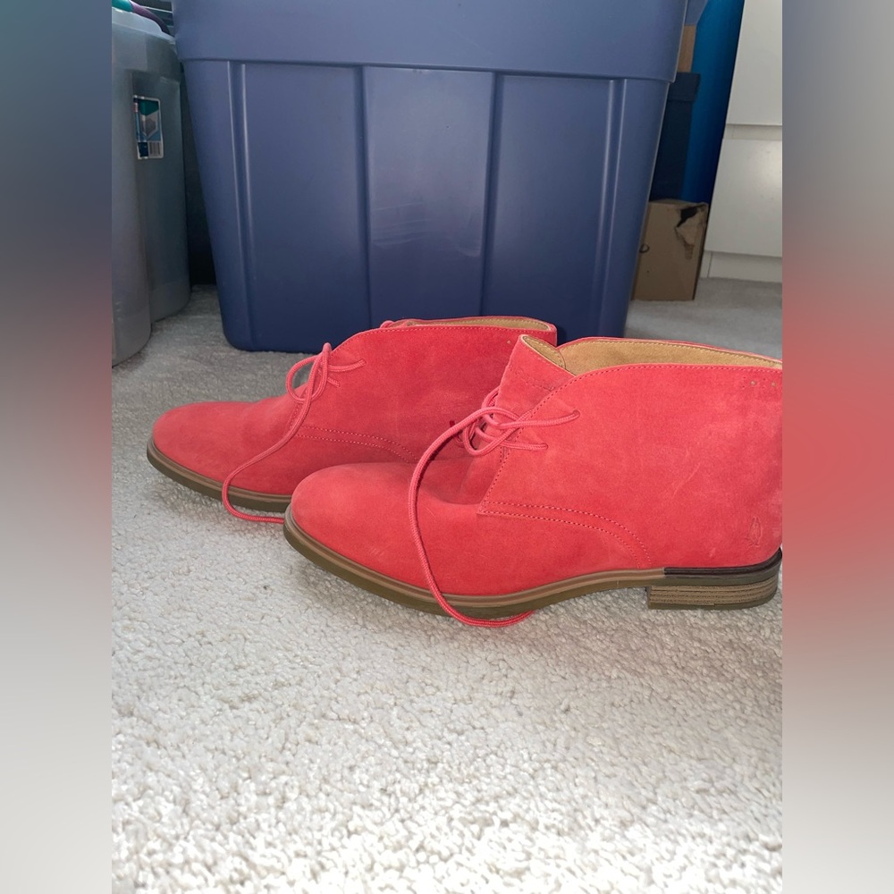 Red suede hush puppies boots in great condition